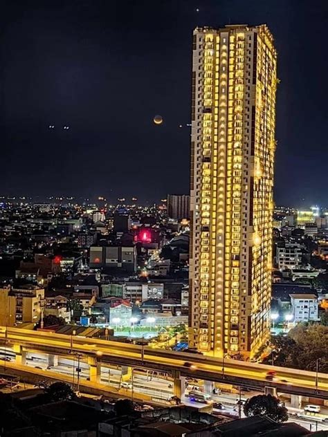 The Celandine 1 br Near Ayala Mall Clover leaf. .